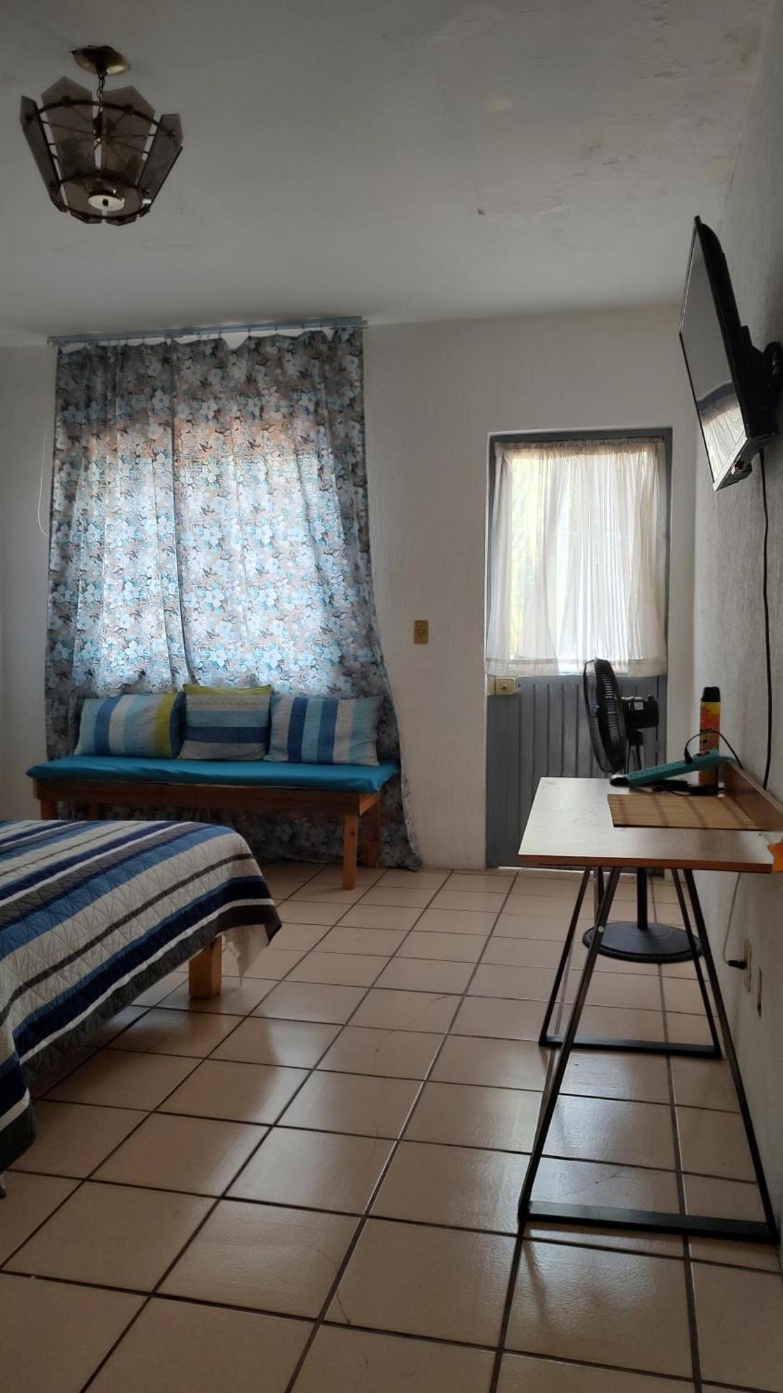 Habitacion Privada En Casa De Huespedes 과달라하라 외부 사진